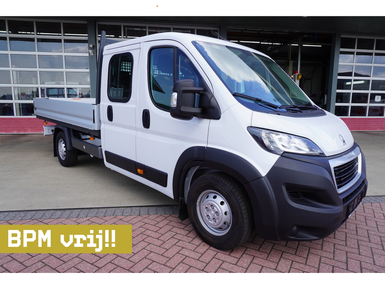 Peugeot Boxer - 2.2 BlueHDi 165PK L4 Pick-up dubbelcabine Airco | Cruise | Apple CP-Android Auto 7 Persoo - AutoWereld.nl