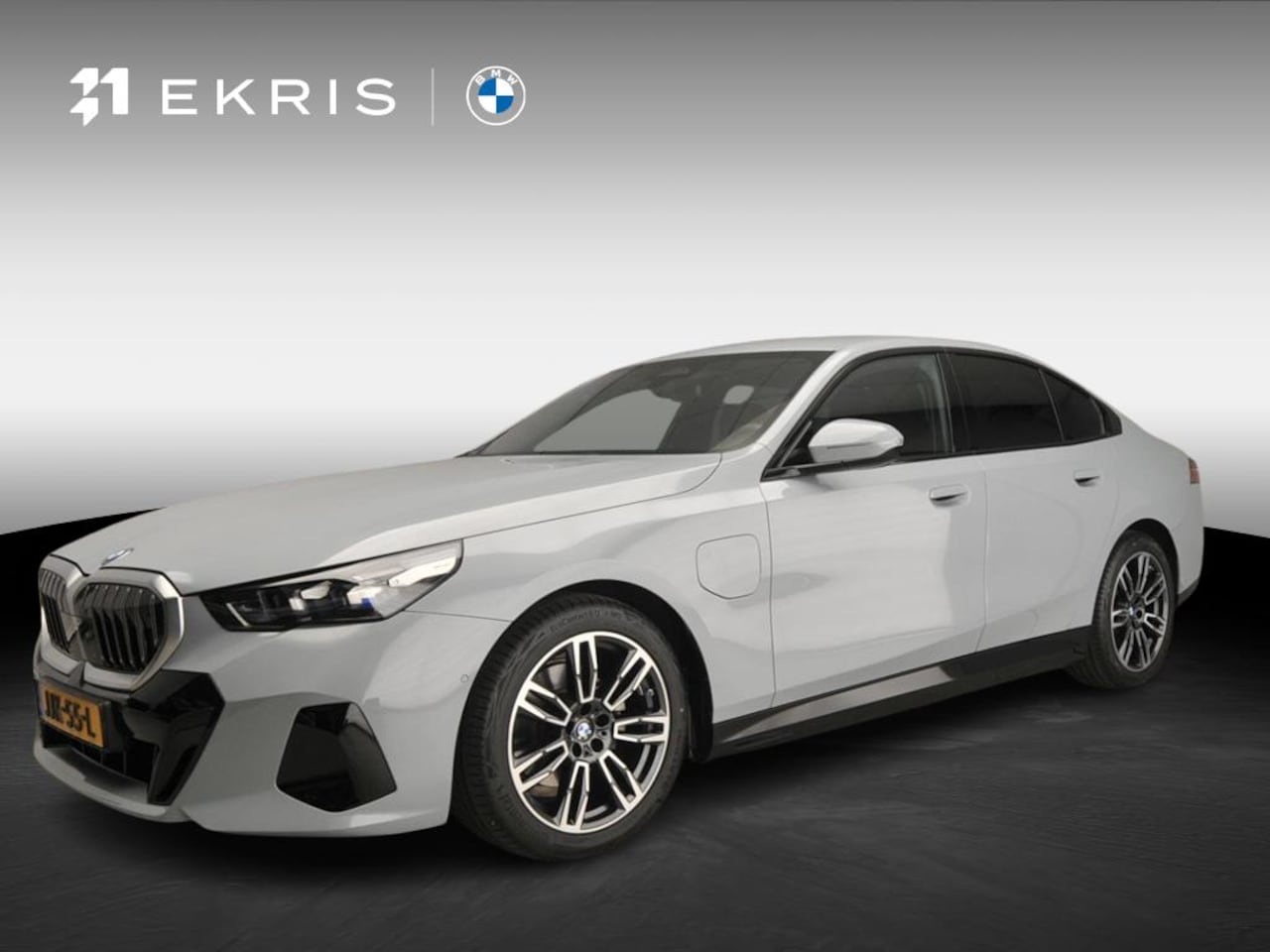 BMW 5-serie - Sedan 530e | M-Sportpakket | LED | Navigatie | Active cruise | Sportstoelen | Elektr. zete - AutoWereld.nl