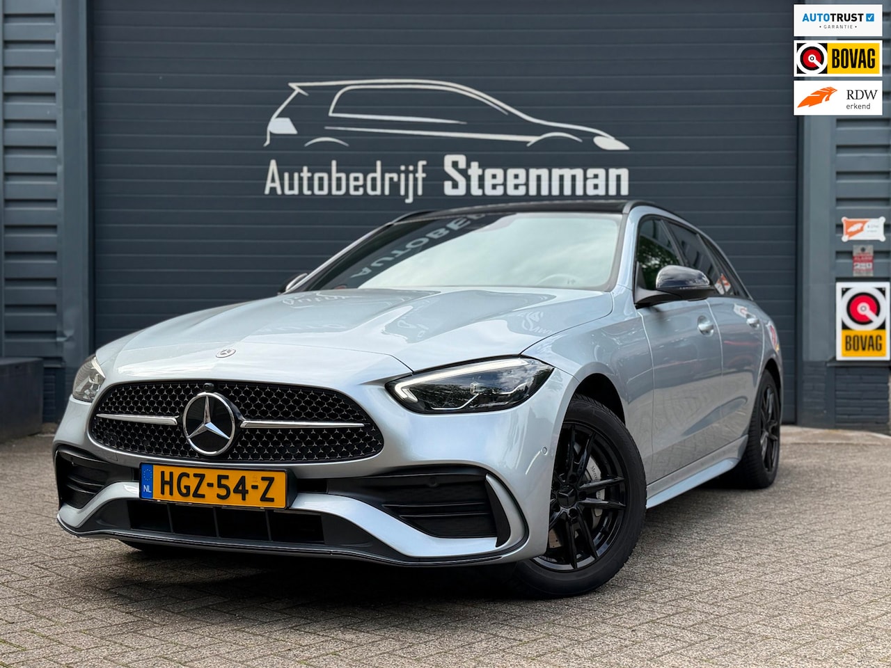 Mercedes-Benz C-klasse Estate - 300 e AMG Line | Pano | Burmester - AutoWereld.nl