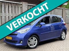 Toyota Verso S - 1.3 VVT-i Dynamic Panodak, Trekhaak, keyless, camera