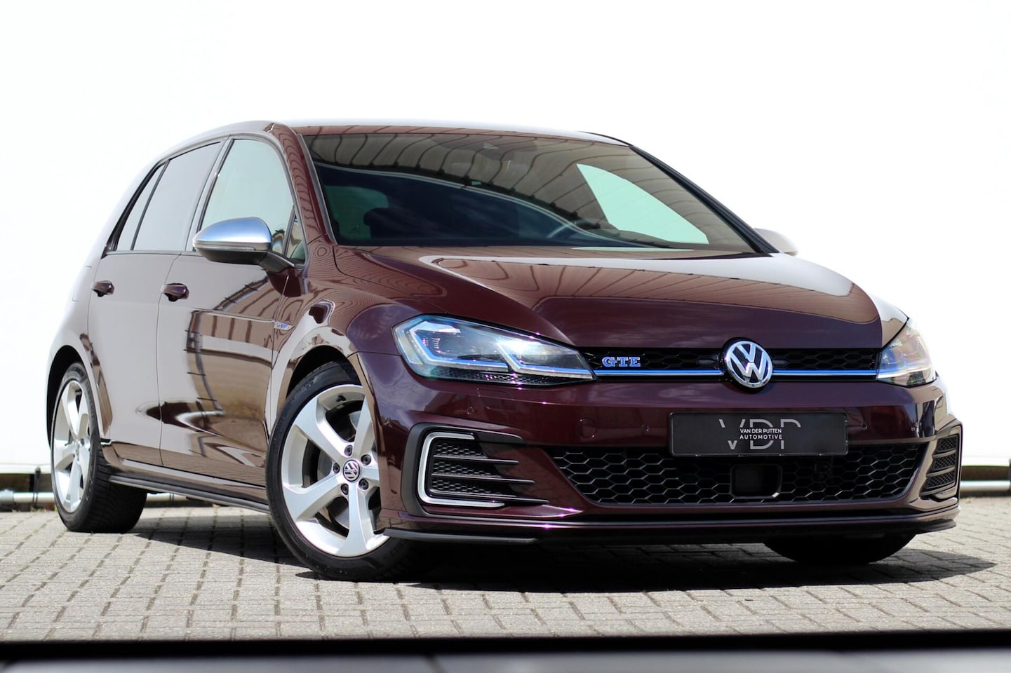 Volkswagen Golf - 1.4 TSI PHEV GTE |Black Rubin|Carplay|Keyles - AutoWereld.nl