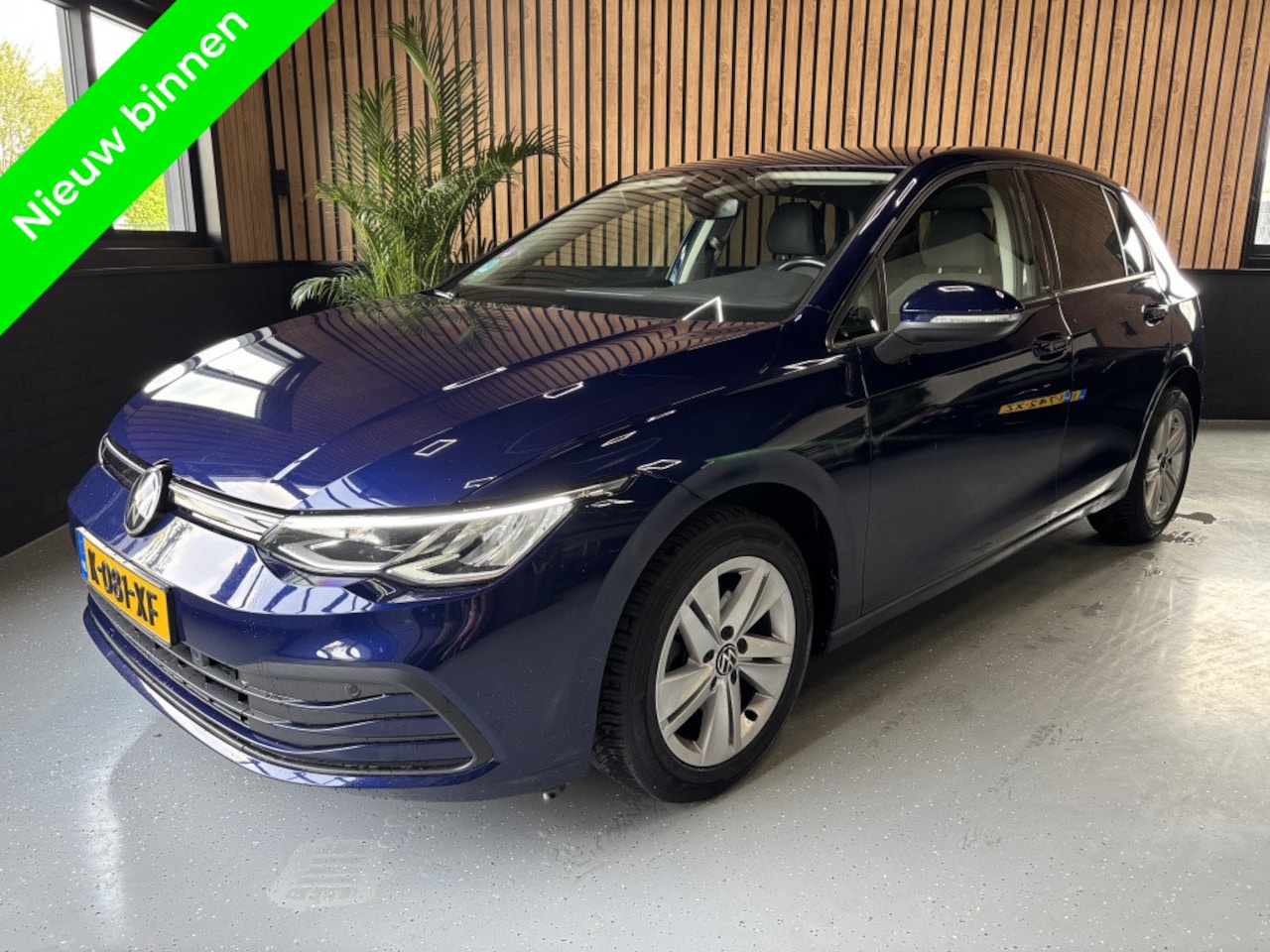 Volkswagen Golf - 1.0 TSI Life LED! NAVI! DEALER ONDERHOUDEN! - AutoWereld.nl