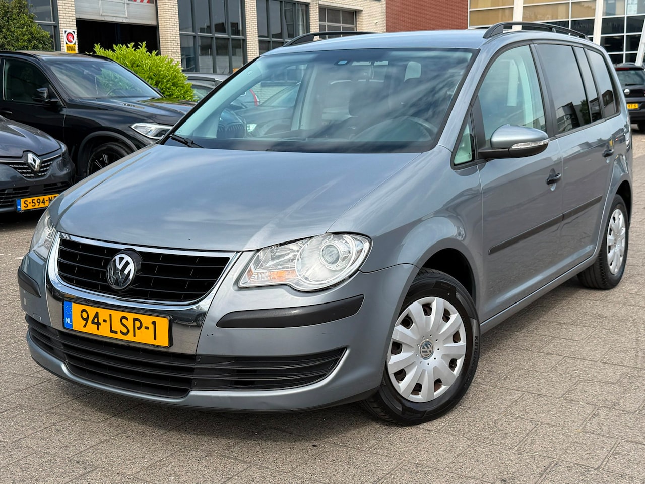 Volkswagen Touran - 1.4 TSI Trendline 7p. 1.4 TSI Trendline 7P - AutoWereld.nl