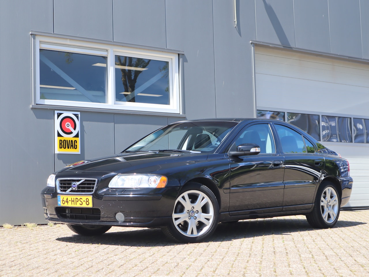 Volvo S60 - 2.4i 170PK Drivers Edition 5-cilinder / Carplay / Schuifdak - AutoWereld.nl
