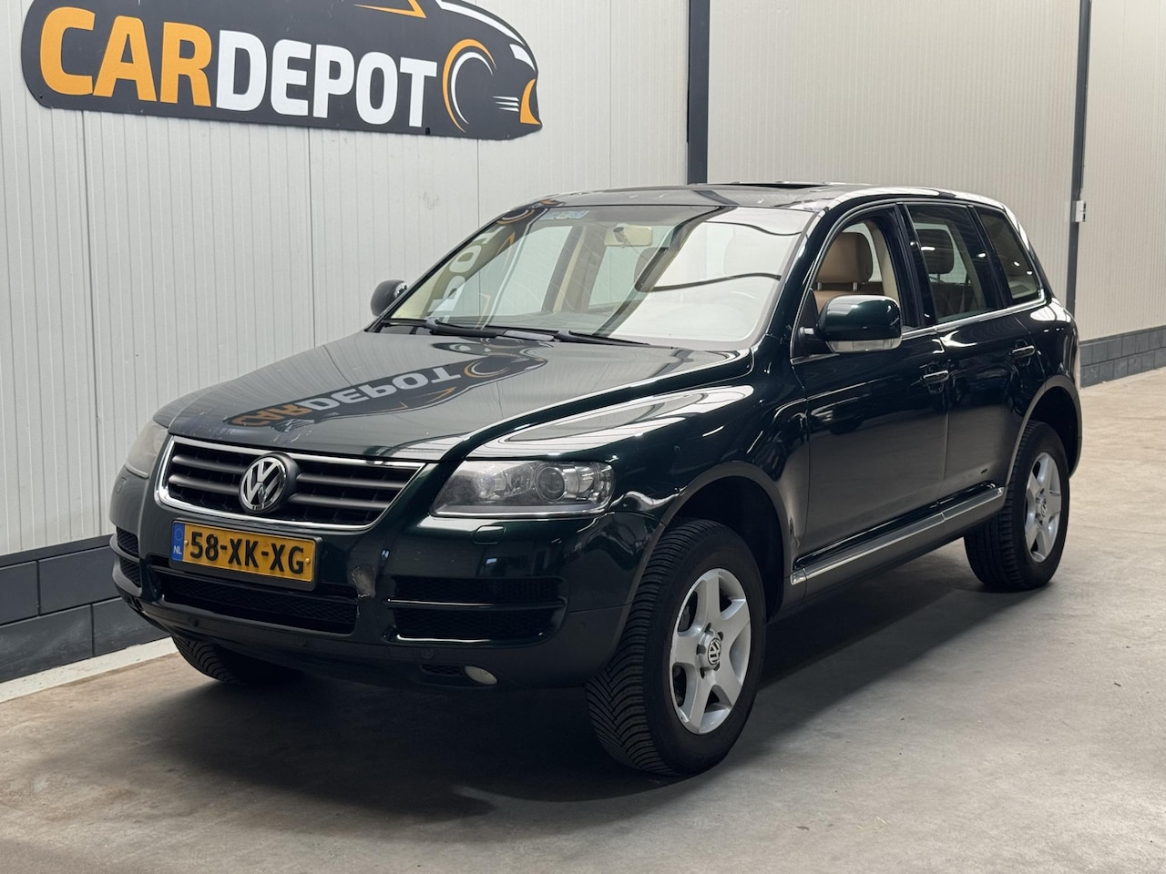 Volkswagen Touareg - 3.0 TDI Technisch super.Airco 4x4 Trekhaak - AutoWereld.nl