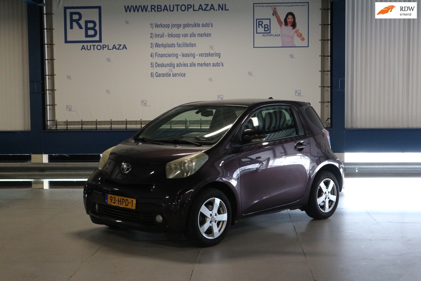 Toyota iQ - 1.0 VVTi Aspiration / LEER / CLIMA / NAVI / NAP KM STAND ! ! ! - AutoWereld.nl