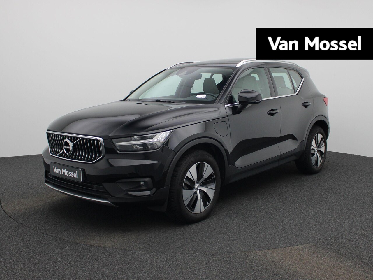 Volvo XC40 - T5 Recharge Inscription | PANORAMADAK | ACHTERUITRIJCAMERA | STOELVERWARMING | STUURVERWAR - AutoWereld.nl