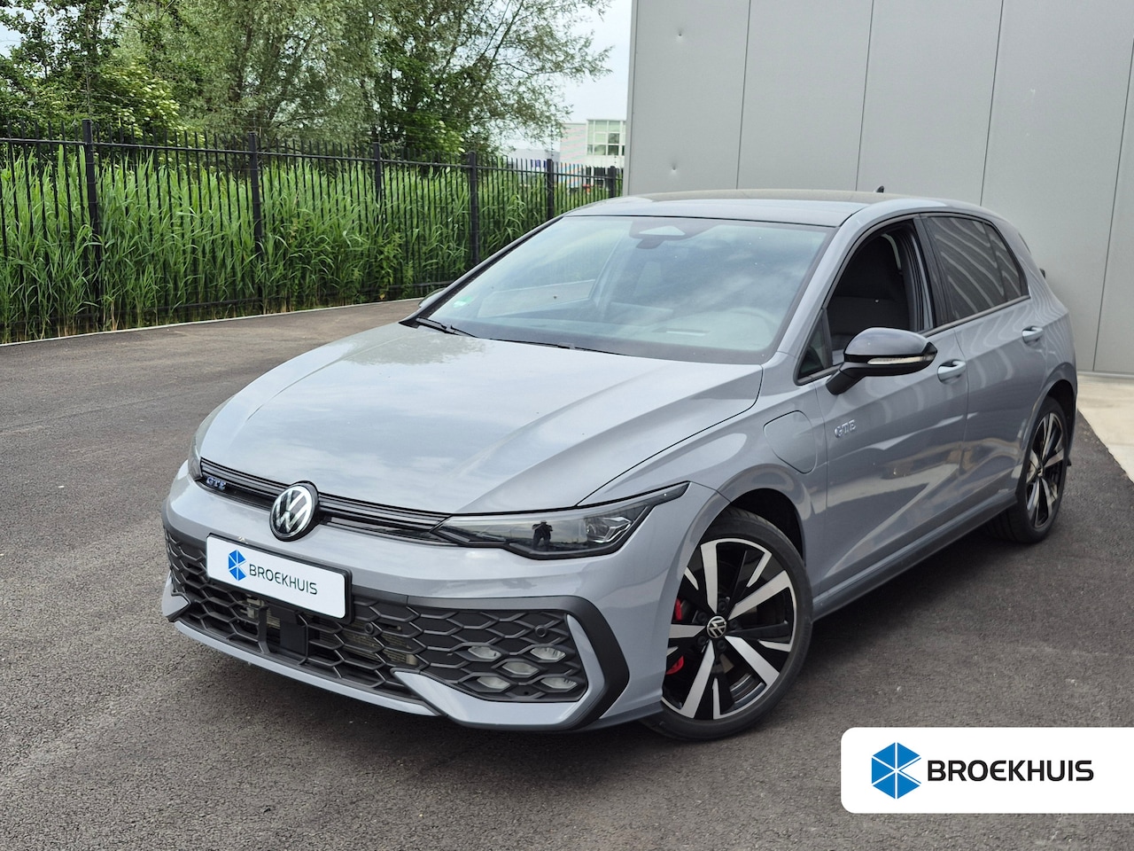 Volkswagen Golf - 1.5 eHybrid GTE 272PK DSG/AUTO | Glazen panorama-dak | Head-up display | Achteruitrijcamer - AutoWereld.nl