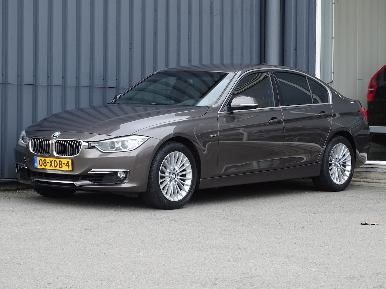 BMW 3-serie - 320i High Executive Automaat | Leder - AutoWereld.nl