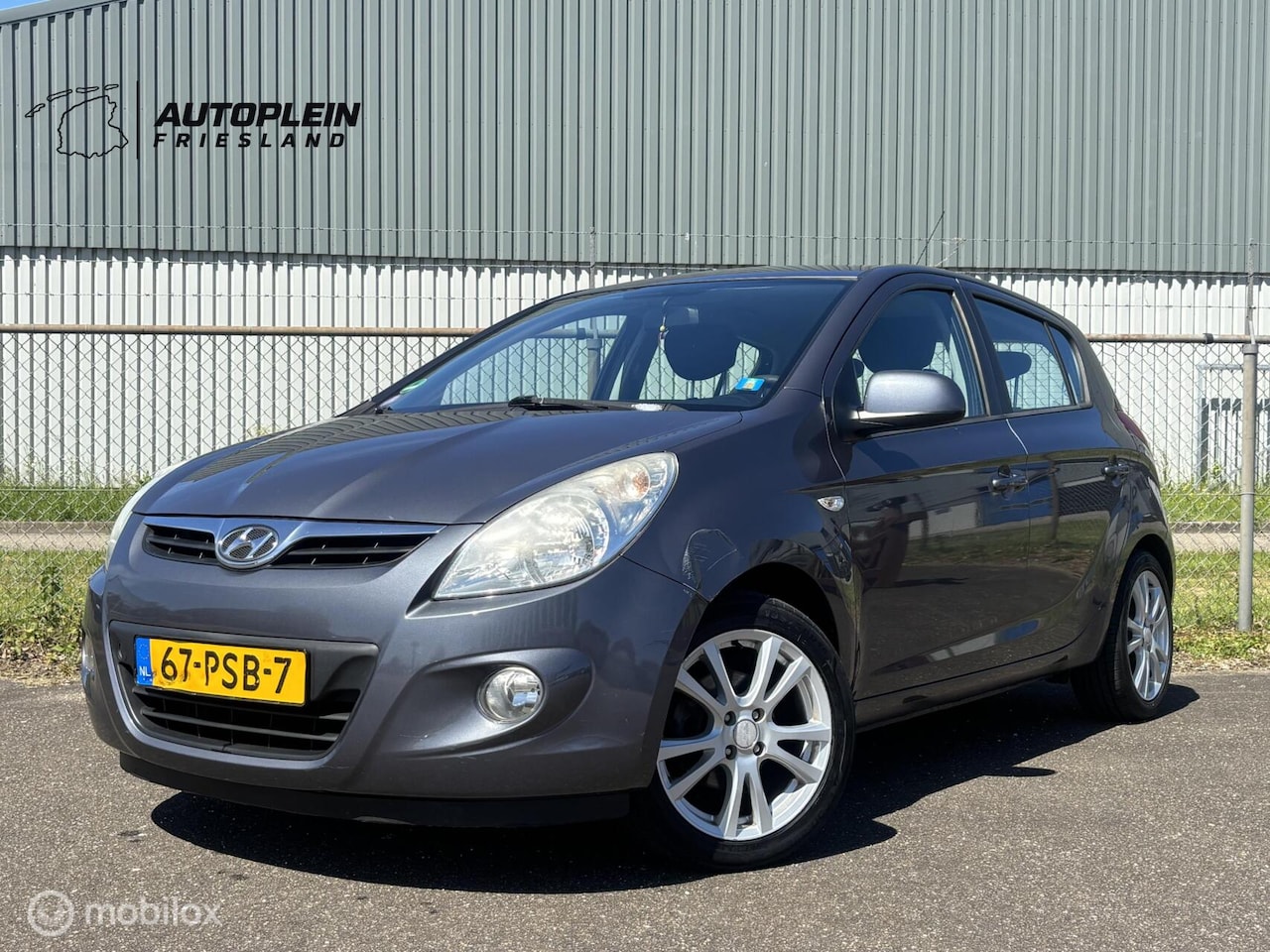 Hyundai i20 - 1.2i i-Motion|Airco|Trekhaak|Apk 1-2027 - AutoWereld.nl