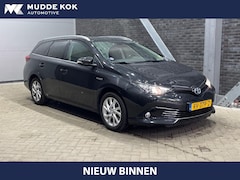 Toyota Auris - 1.8 Hybrid Dynamic Go | Automaat | Camera | Cruise Control | DAB | Bluetooth | Getint Glas