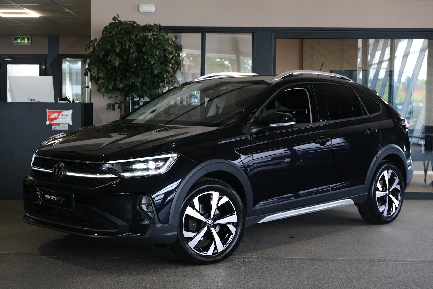 Volkswagen Taigo - 1.0 TSI Style 110PK DSG IQ Led Navi Virtual ACC Leder/Alcantara - AutoWereld.nl