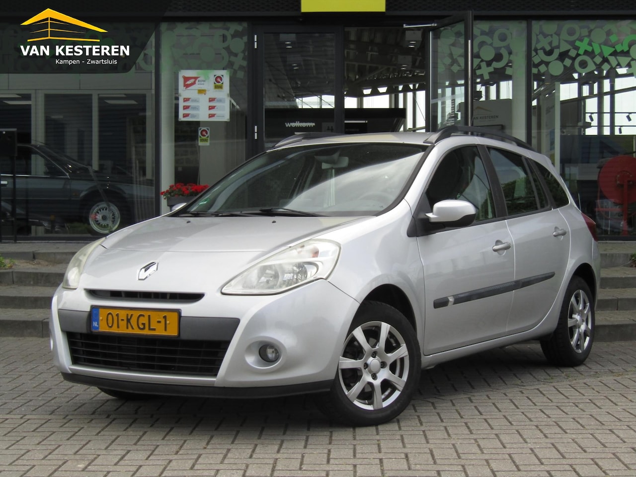 Renault Clio Estate - 1.2 TCE 100 Business / Navigatie / Cruise- Control / Compleet dealer O.H. - AutoWereld.nl