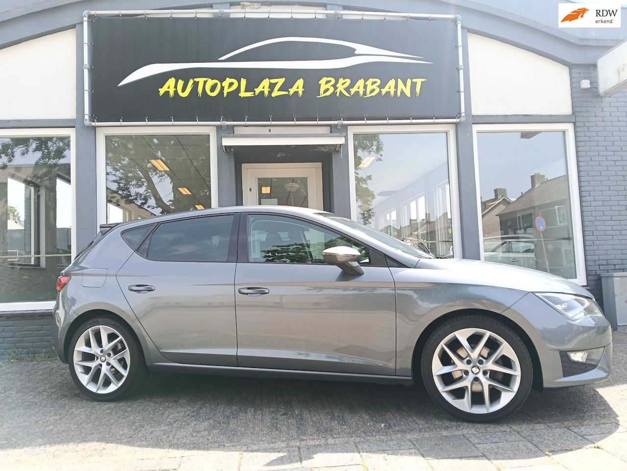 SEAT Leon - 1.4 TSI FR/ CRUISE/ CLIMA/ NAVI/ PDC/ STOELVERW/ 18 INCH/ STAGE 1/ 155 PK - AutoWereld.nl