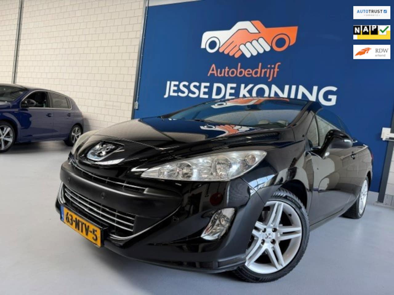 Peugeot 308 CC - 1.6 THP Griffe / bj.2010/ kleur : zwart / navigatie / leder / climate / sportvelgen / pdc - AutoWereld.nl
