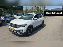 Volkswagen T-Cross - 1.0 TSI Life | 95 PK | Trekhaak | All Season Banden | Parkeersensoren Voor + Achter | Navi