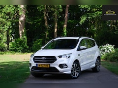 Ford Kuga - 1.5 EcoBoost ST Line Automaat / Trekhaak / Open dak