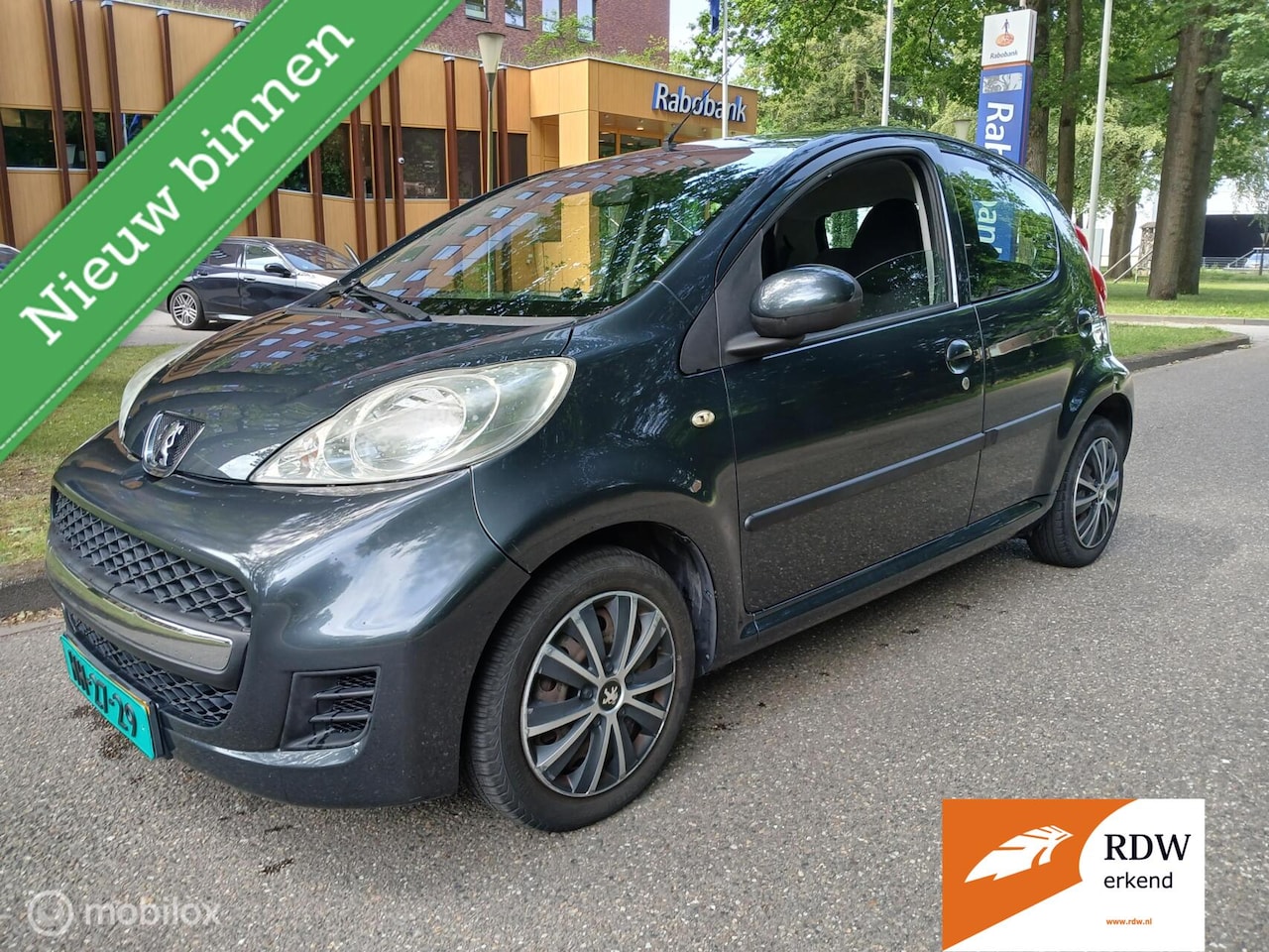 Peugeot 107 - green edition automaat airco - AutoWereld.nl