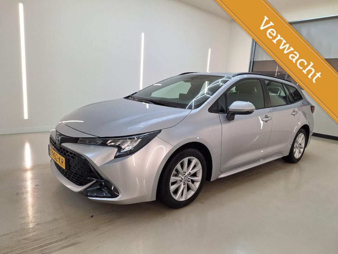Toyota Corolla Touring Sports - Hybrid 140 Active - AutoWereld.nl