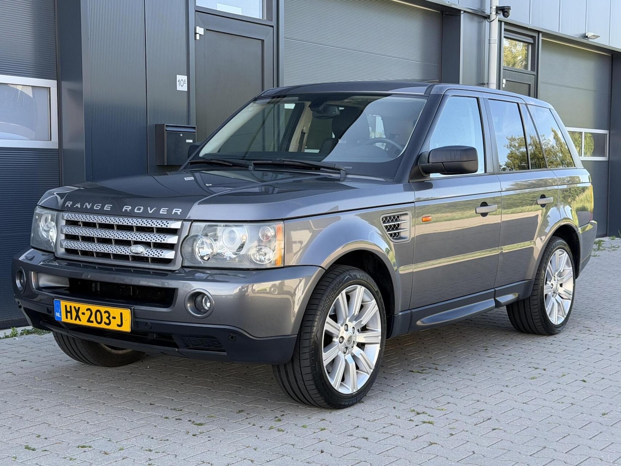 Land Rover Range Rover Sport - 4.2 V8 Supercharged 4.2 V8 Supercharged - AutoWereld.nl