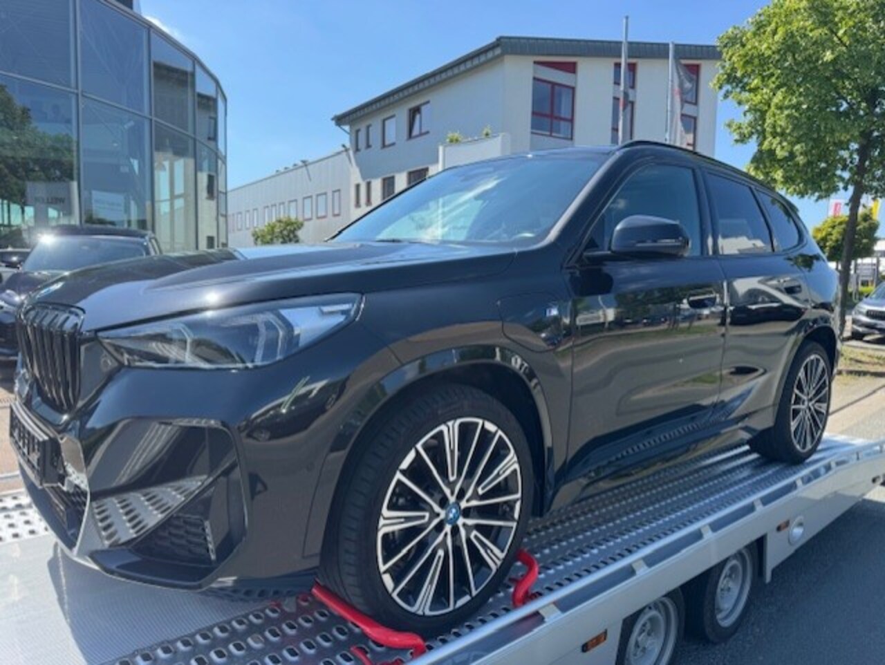 BMW X1 - xDrive 30e M Sportpakket Pro 20'' massage, head up, panoramadak, harman kardon, trekhaak - AutoWereld.nl