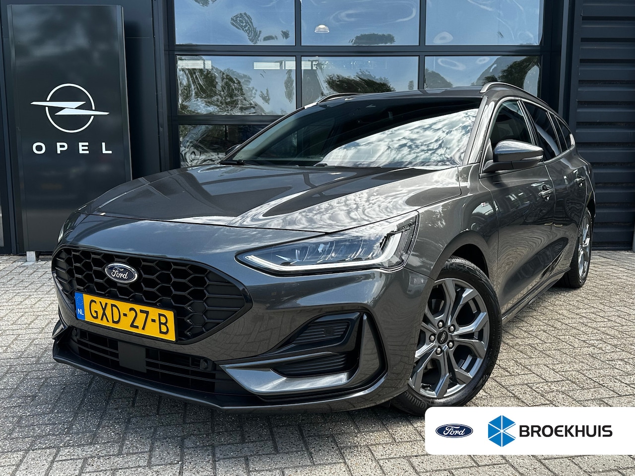 Ford Focus Wagon - 1.0 Hybrid 155 PK ST Line | STUUR, STOEL EN VOORRUITVERWARMING| NAVIGATIE + APPLE CARPLAY/ - AutoWereld.nl