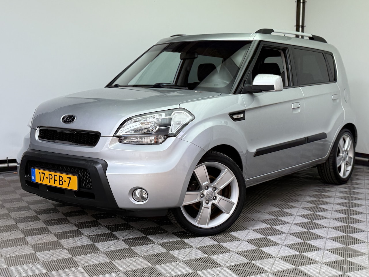 Kia Soul - 1.6 X-ecutive Airco LM18" 1e Eigenaar NL Auto - AutoWereld.nl
