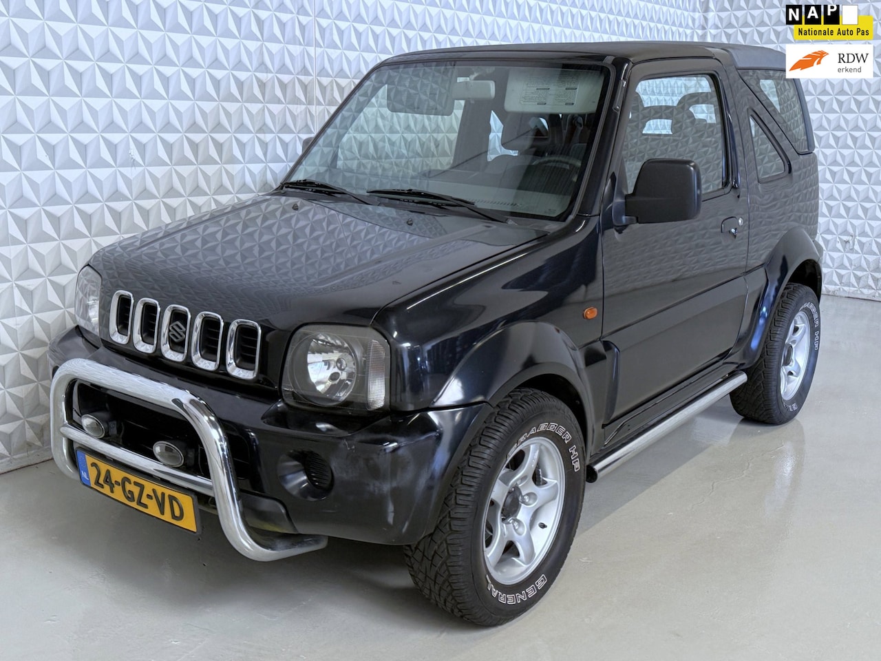 Suzuki Jimny - 1.3 JLX 4WD Cabrio + Hardtop / 104.000km (2001) - AutoWereld.nl