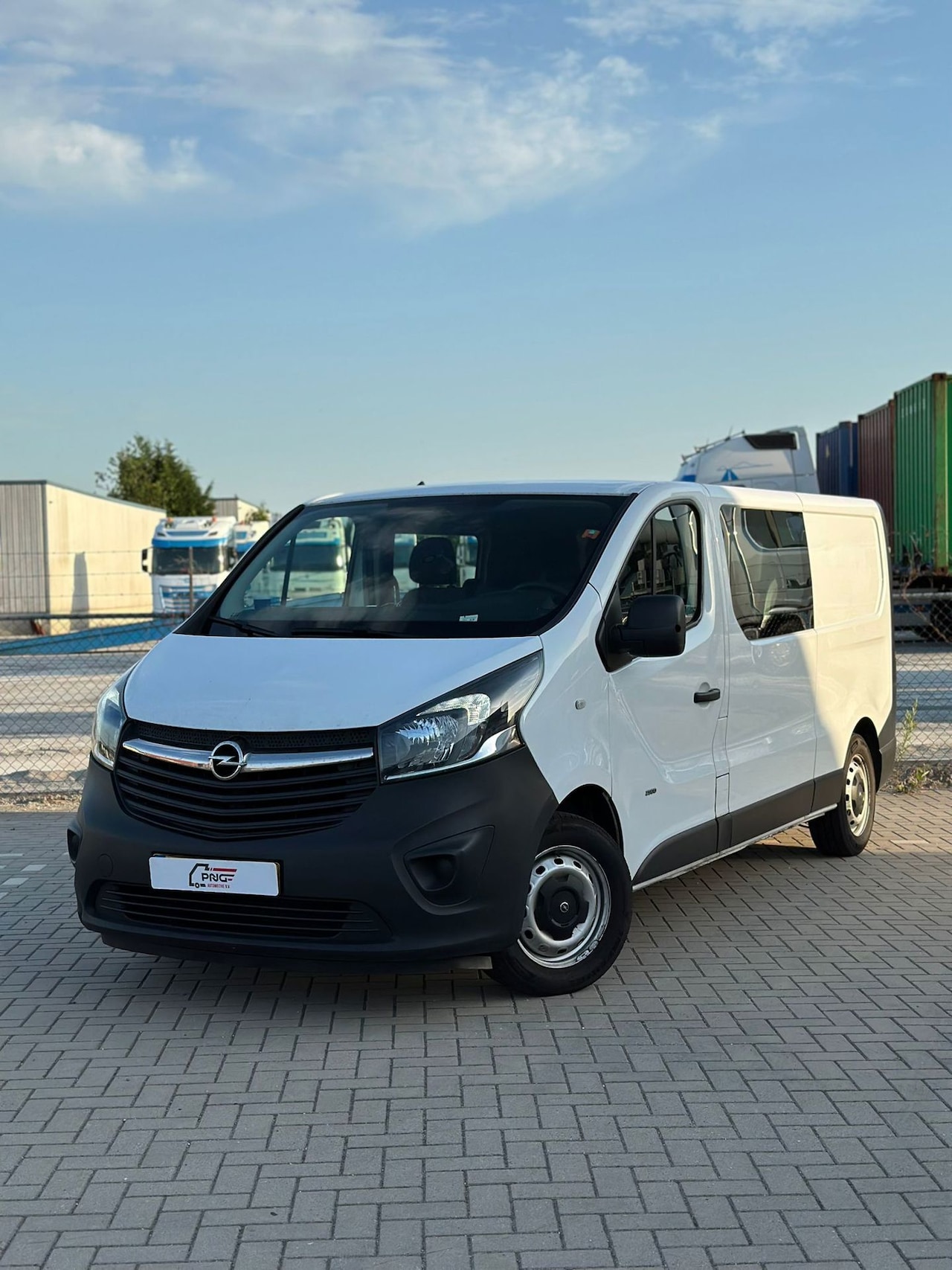 Opel Vivaro - 1.6 CDTI L2H1 AIRCO - CRUISE - DUBBEL CABINE - AutoWereld.nl