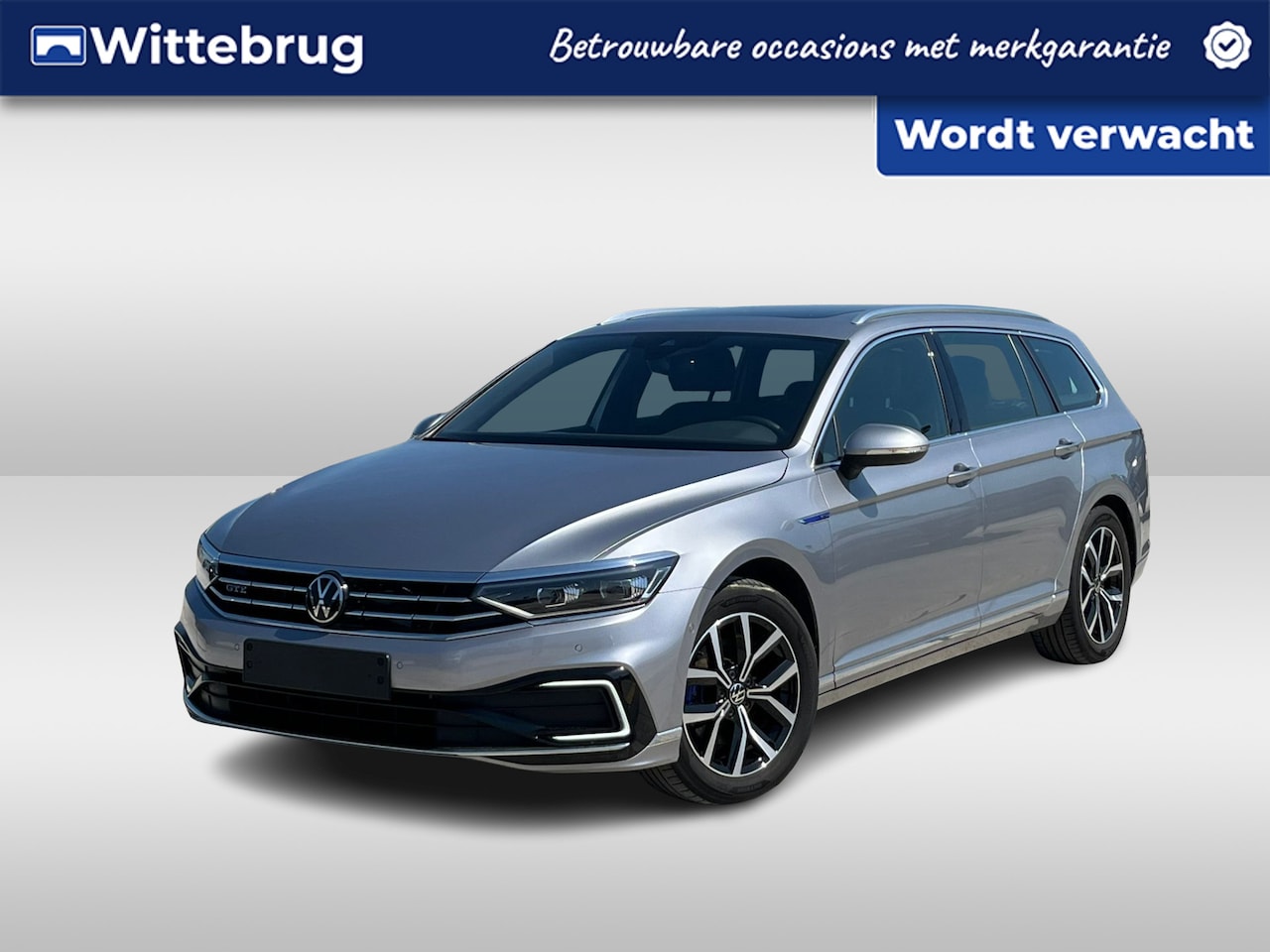 Volkswagen Passat Variant - 1.4 TSI PHEV 218PK DSG GTE Business / Panoramadak / Matrix Led / Digital Cockpit Pro / 18' - AutoWereld.nl