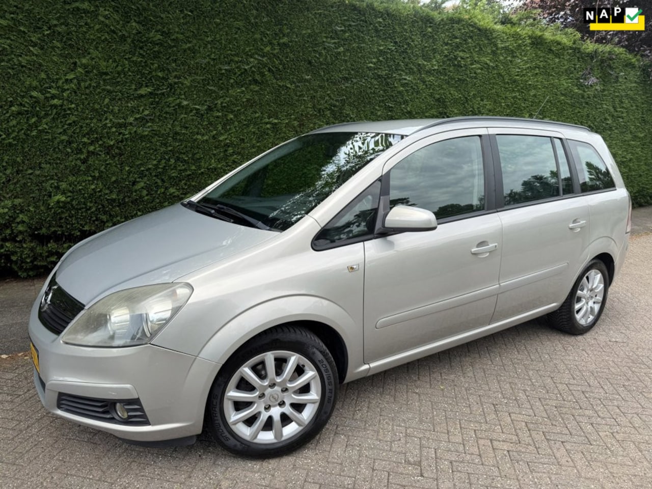 Opel Zafira - 1.8 Temptation Airco 7 pers/ APK OKT 26 - AutoWereld.nl