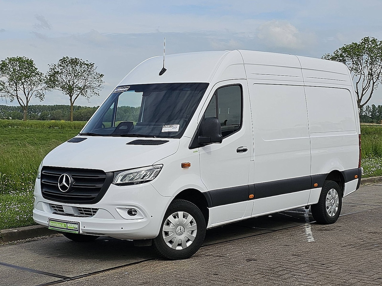 Mercedes-Benz Sprinter - 315 1.9 CDI L2H2 Pro L2H2 LED Mbux RWD Euro6 Airco Automaat Facelift Navi BPM-Vrij 170Pk E - AutoWereld.nl