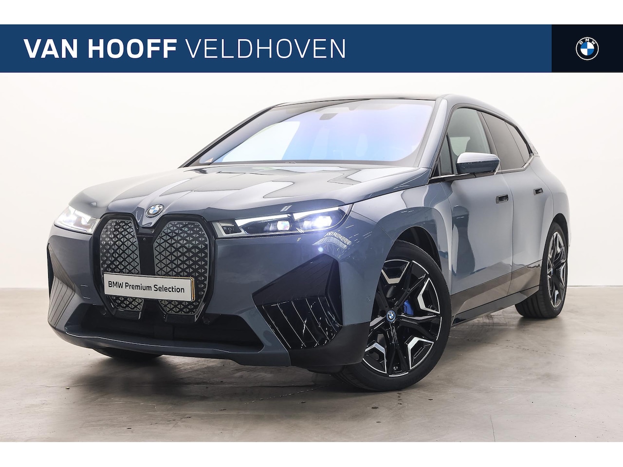 BMW iX - xDrive40 High Executive / Sportpakket / Trekhaak / Panoramadak Sky Lounge / Comfort Access - AutoWereld.nl