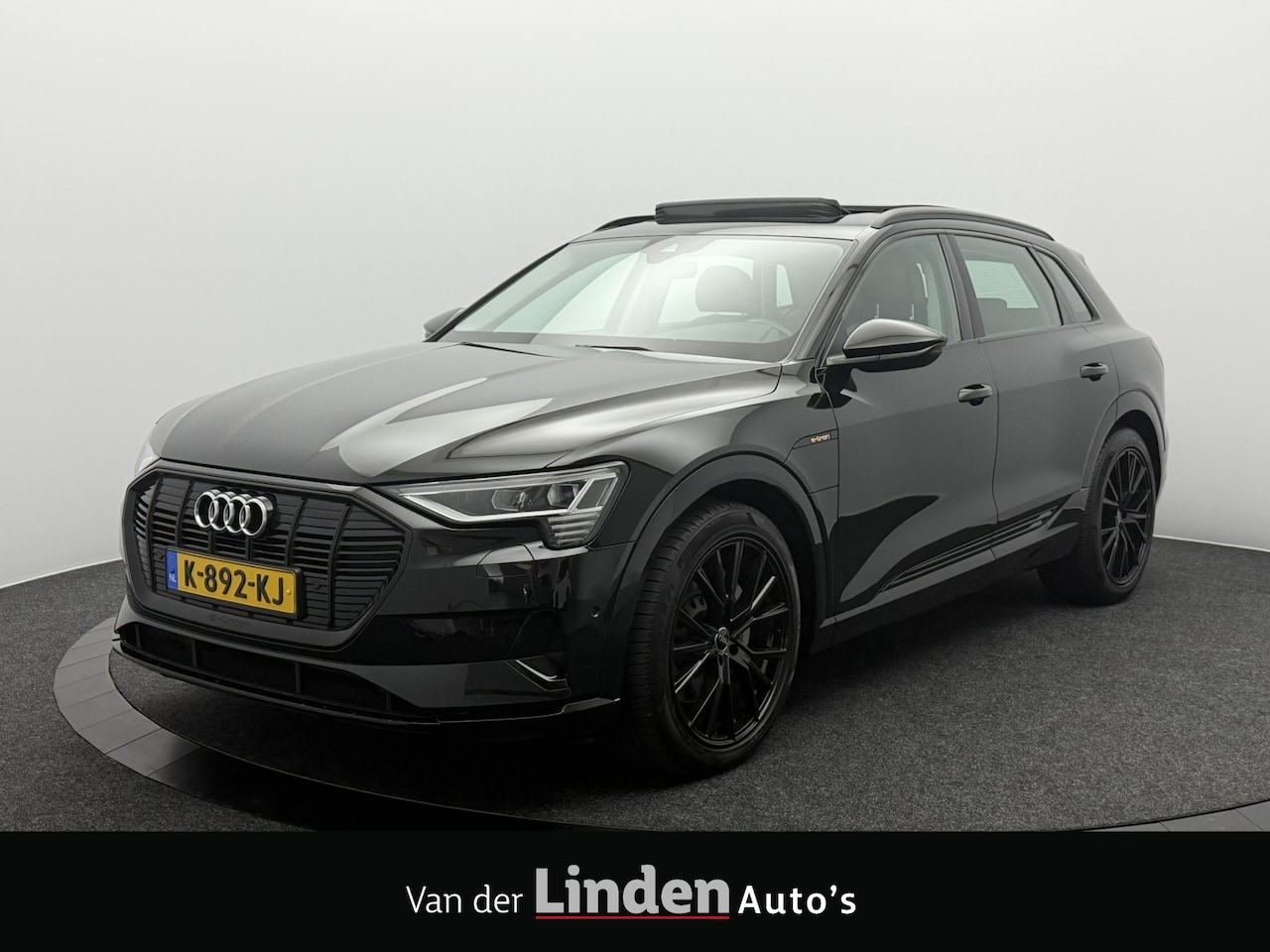 Audi e-tron - 50 quattro Business edition Plus 71 kWh SOH 97,8% | Panoramadak | Camera | Leer | Sfeerver - AutoWereld.nl