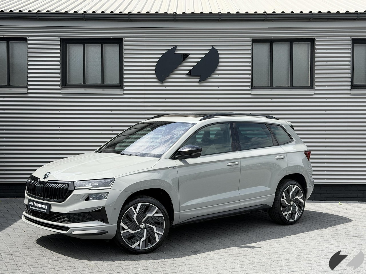Skoda Karoq - 1.5 TSI ACT Sportline |Pano|Memory|Trekhaak - AutoWereld.nl