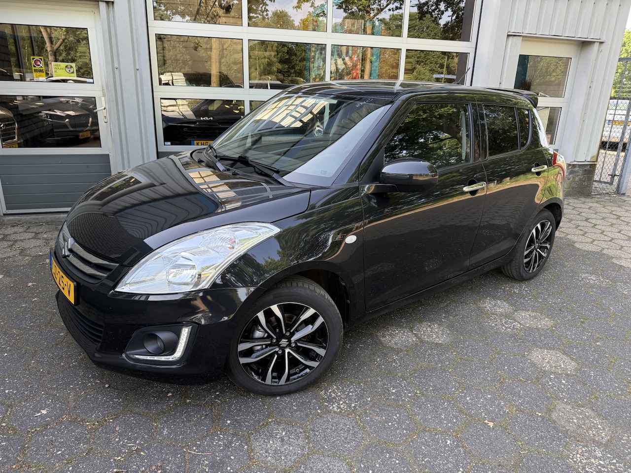 Suzuki Swift - 1.2 Business Edition EASSS 1.2 Business Edition EASSS - AutoWereld.nl