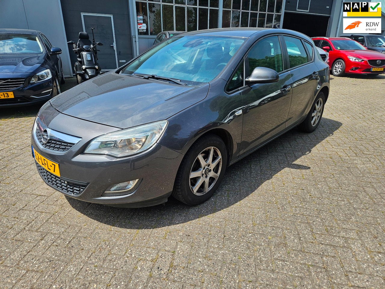 Opel Astra - 1.6 Edition Automaat probleem. - AutoWereld.nl