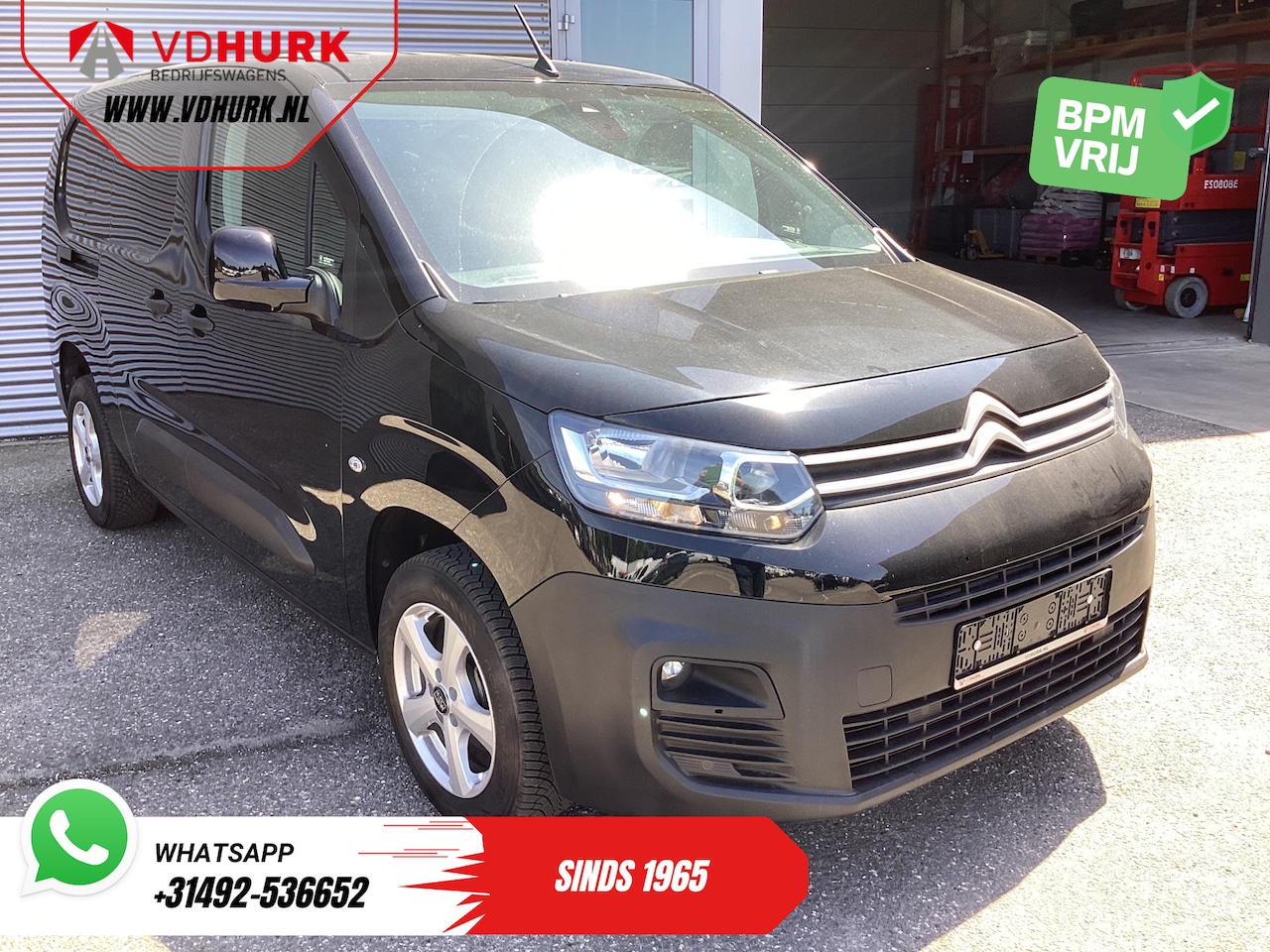 Citroën Berlingo - 1.5 HDi 130 pk Aut. L2 3 Pers./ Carplay/ Climate/ Camera/ Standkachel/ Stoelverw/ Trekhaak - AutoWereld.nl