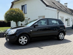 Kia Rio - 1.4 X / Bj: 2009 / Airco /