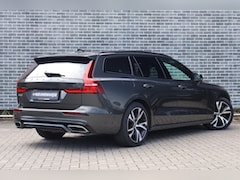 Volvo V60 - 2.0 T6 Recharge AWD R-Design | Plug-in Hybrid (PHEV) | Long Range SOH 97% | Trekhaak | Bow