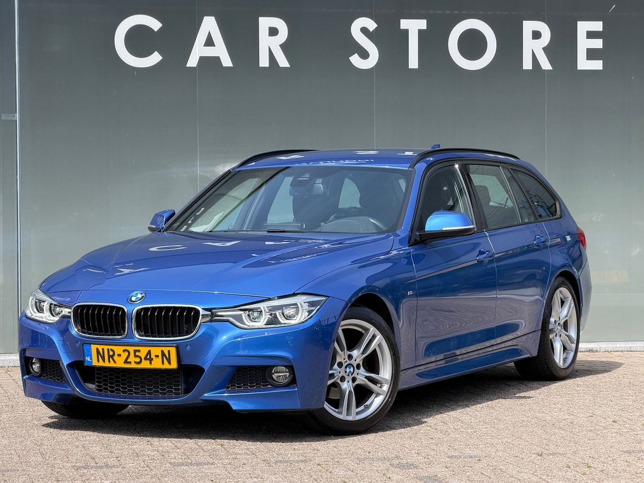 BMW 3-serie Touring - 320i M-SPORT High Executive/heads-up/Dealer onderhouden - AutoWereld.nl