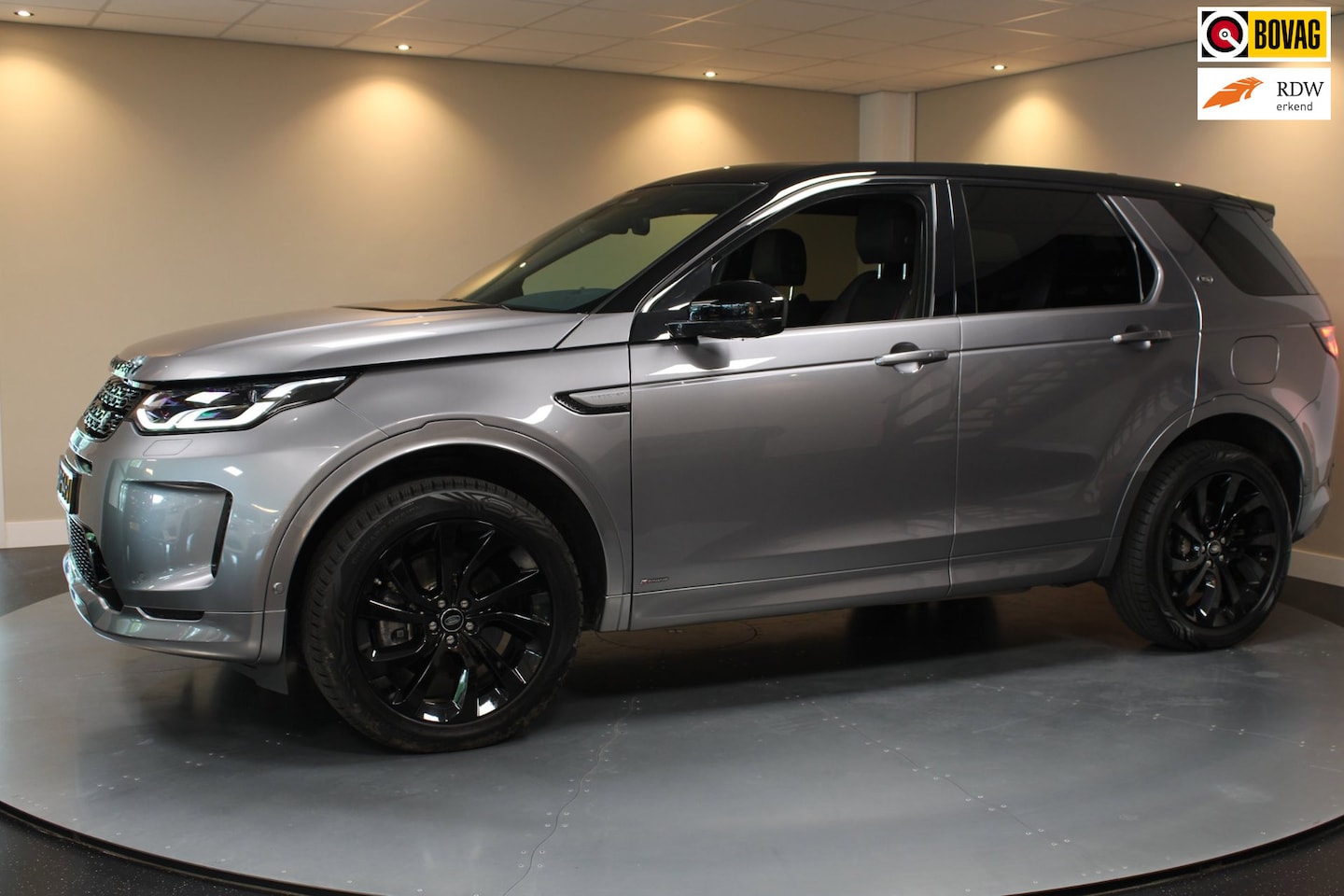 Land Rover Discovery Sport - P300e 1.5 R-Dynamic HSE *309Pk* Trekhaak|Pano|Memory|Stoel/Stuurverw.|360-Camera|Elektr.Ac - AutoWereld.nl
