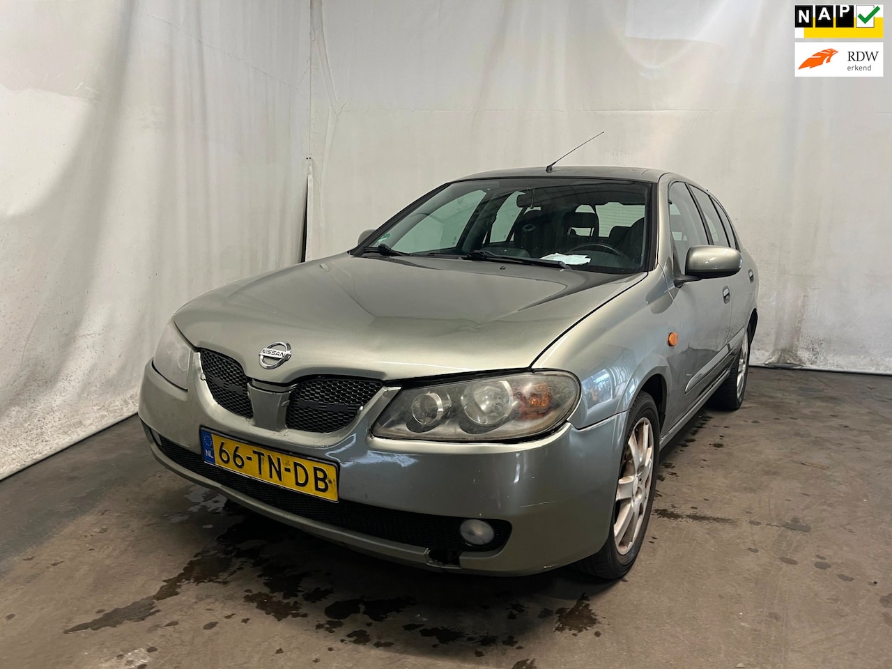 Nissan Almera - 1.5 Visia - Schade - AutoWereld.nl