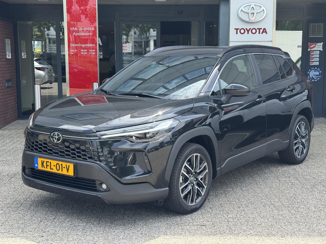 Toyota Corolla Cross - Hybrid 140 DYNAMIC STOEL/STUURVERW 18'' LM-VELGEN PARK-SENSOREN CLIMA AD-CRUISE CAMERA APP - AutoWereld.nl