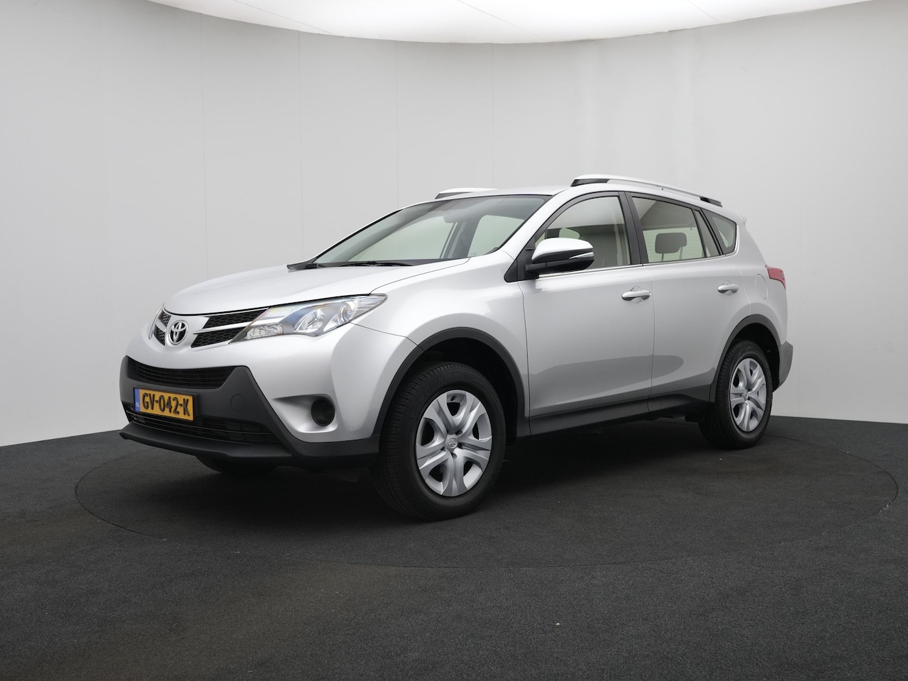 Toyota RAV4 - 2.0 Aspiration 4WD | Trekhaak + 2.000 KG Trekgewicht Onderweg-naar-dealer - AutoWereld.nl