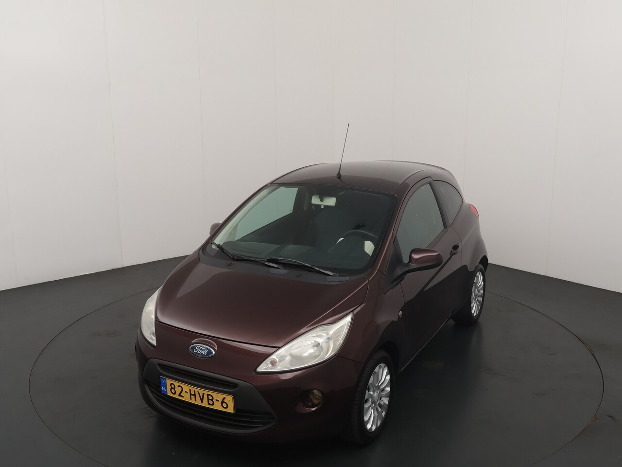 Ford Ka - 1.2 70PK Titanium | Airco | Aux | Elekt. ramen - AutoWereld.nl