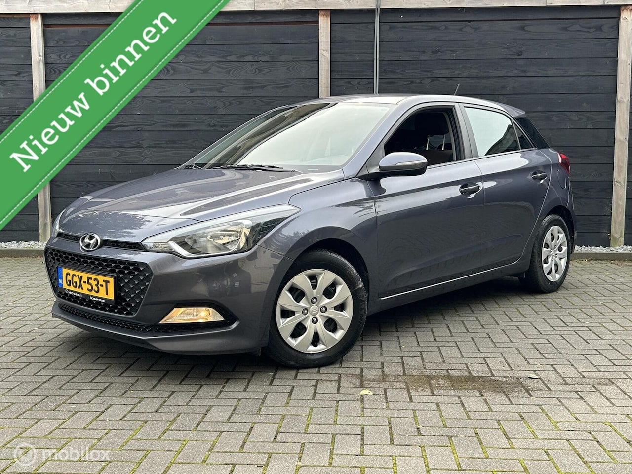 Hyundai i20 - 1.2 i-Drive Cool Airco / 80.897 KM dealer ond. - AutoWereld.nl