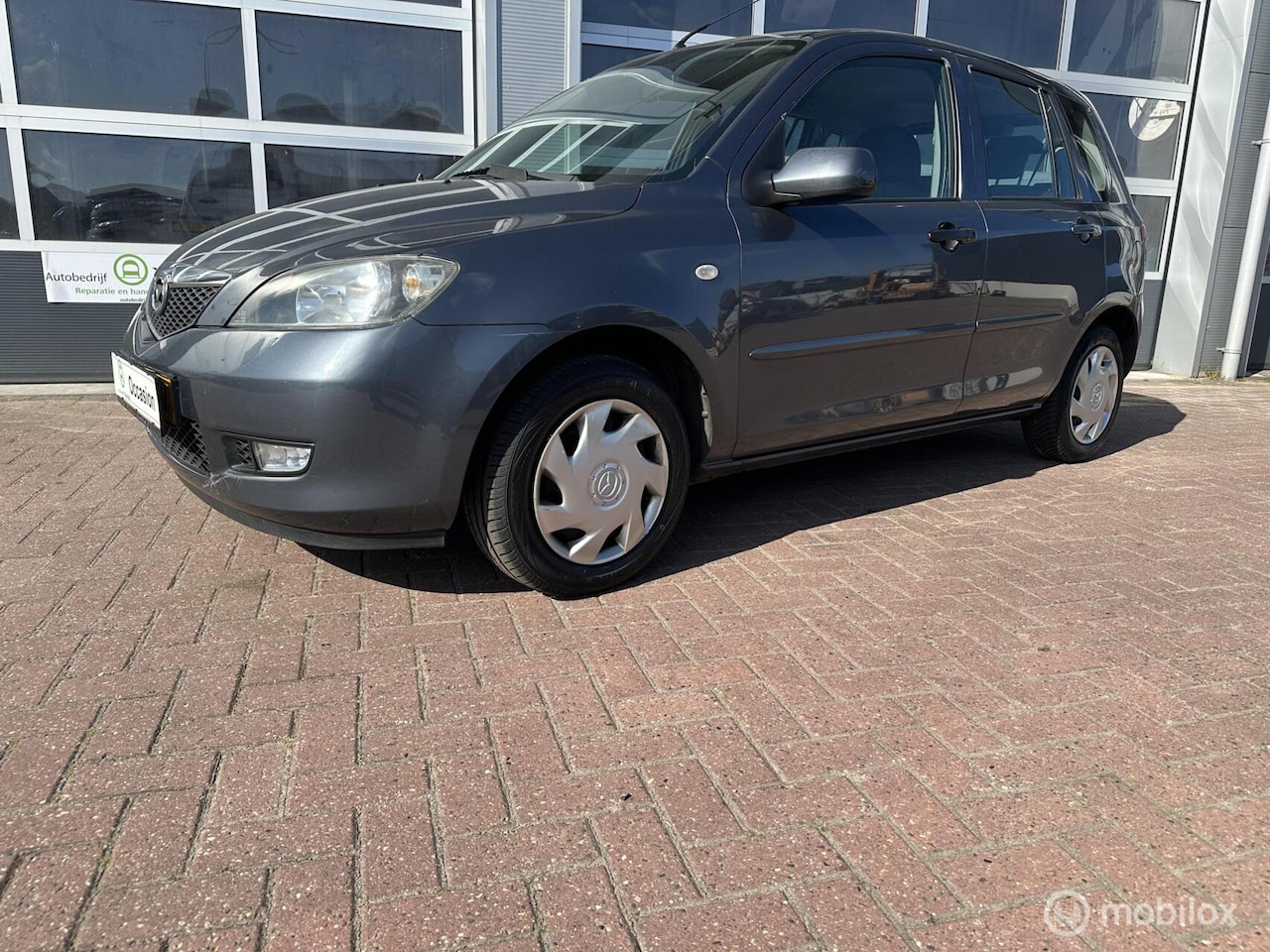 Mazda 2 - 1.4 Touring met trekhaak en airco - AutoWereld.nl