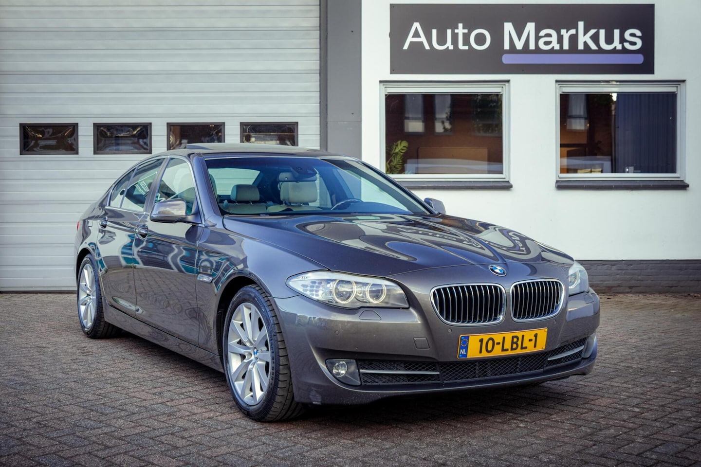 BMW 5-serie - 528i High Executive|Pano|6-Cilinder|Leder|Flippers|Stoelverwarming voor & achter - AutoWereld.nl