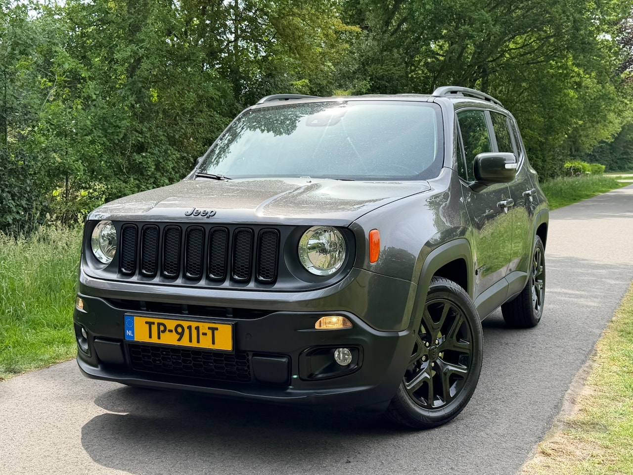 Jeep Renegade - 1.4 MultiAir Night Eagle II Limited 1.4 MultiAir Night Eagle II Limited - AutoWereld.nl